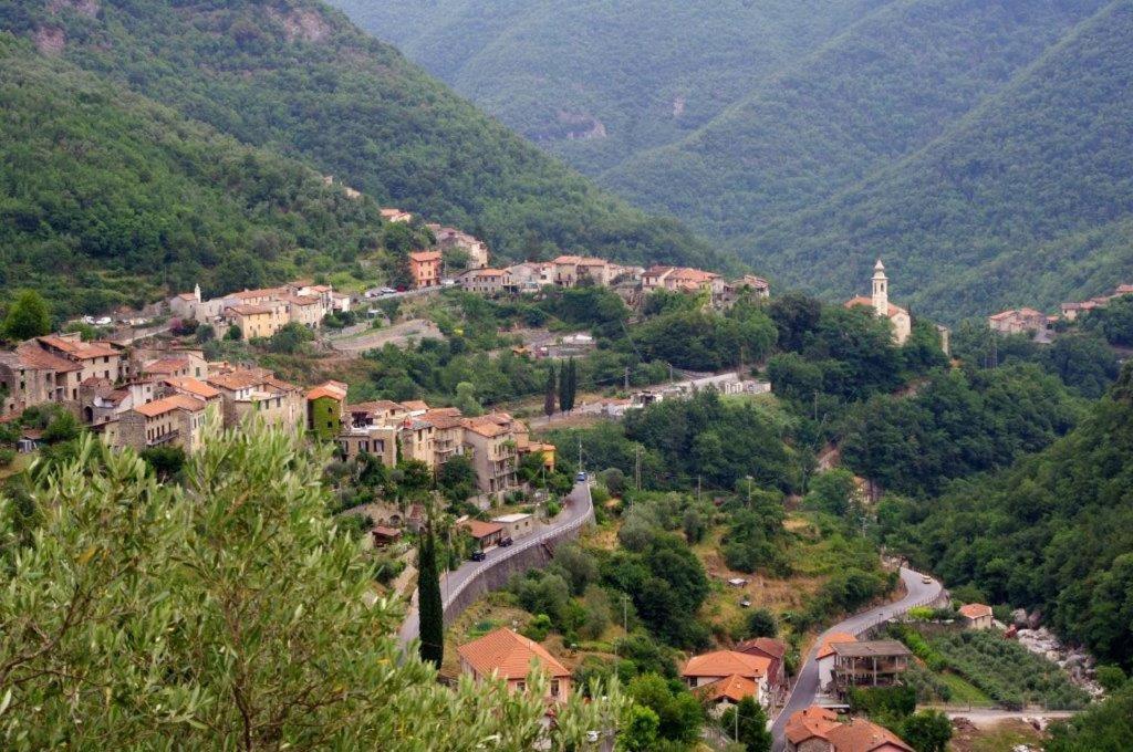 Agriturismo Nonnamelia Nasino المظهر الخارجي الصورة