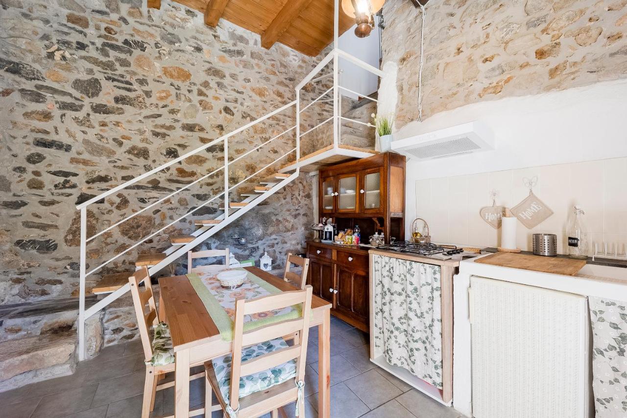Agriturismo Nonnamelia Nasino المظهر الخارجي الصورة