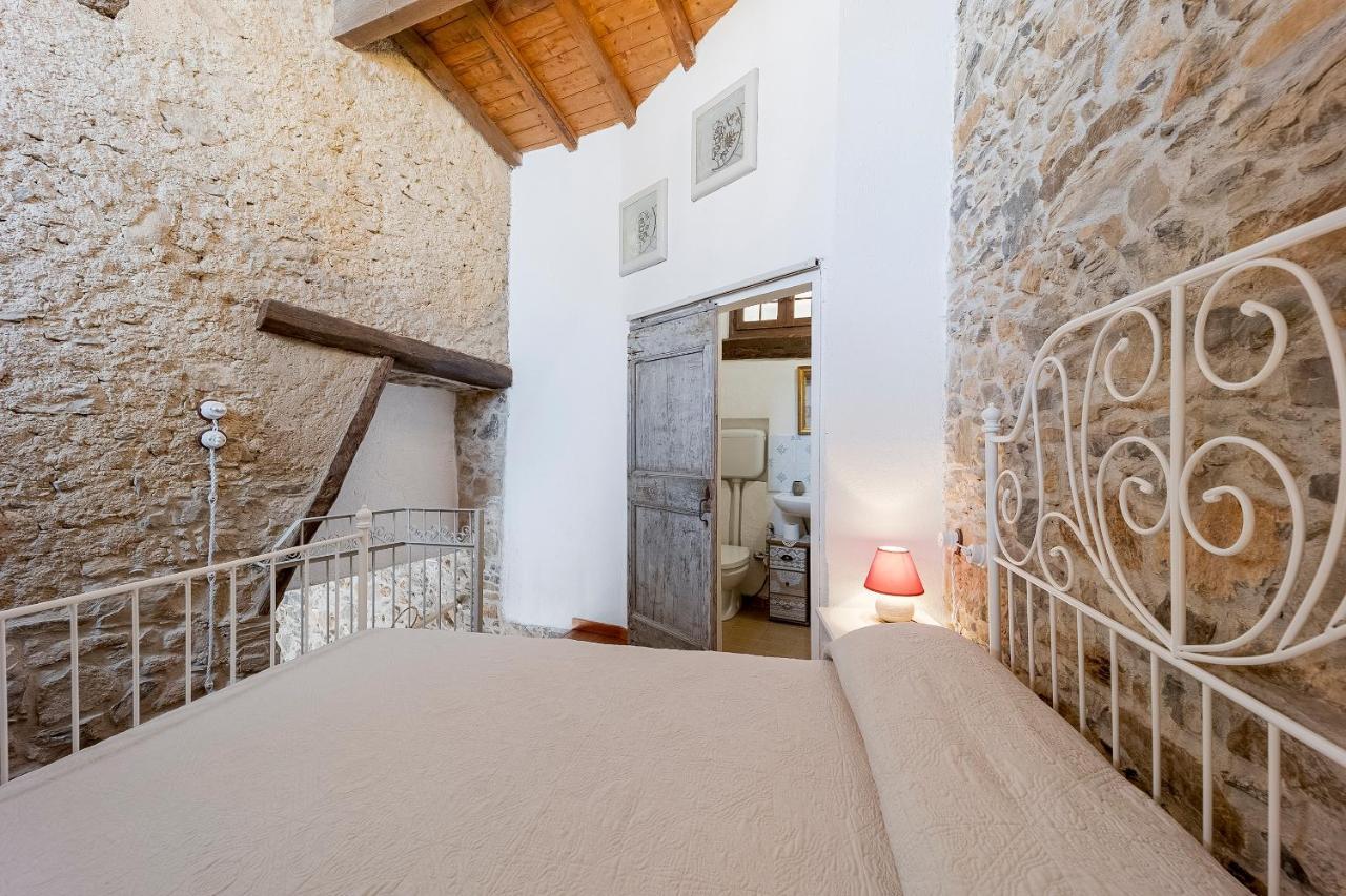 Agriturismo Nonnamelia Nasino المظهر الخارجي الصورة